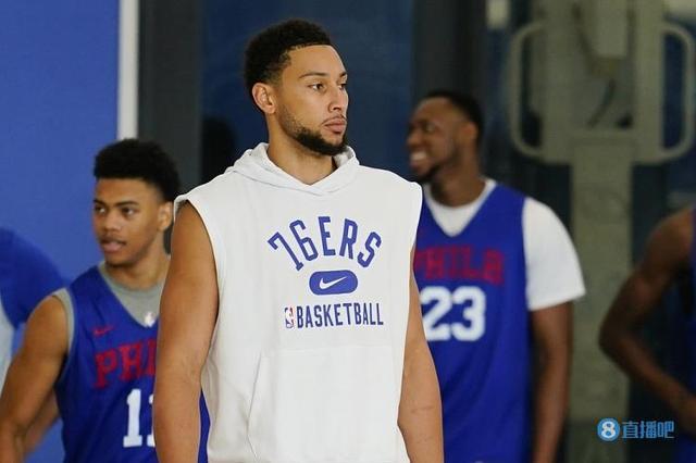 锁定基石现 锁定基石现